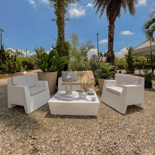 Sala Angolo, 2 sillones 1 sofá 2 puestos y mesa Angolo con vidrio templado (no incluye cojinería) – 300109